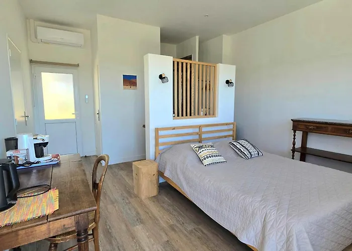 فندق مبيت وإفطار La Maison Bleue 3*