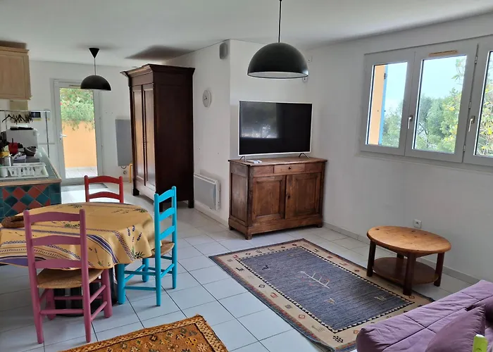 La Maison Bleue Bed & Breakfast