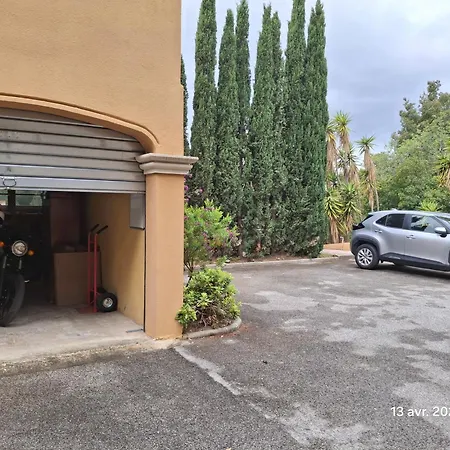 La Maison Bleue