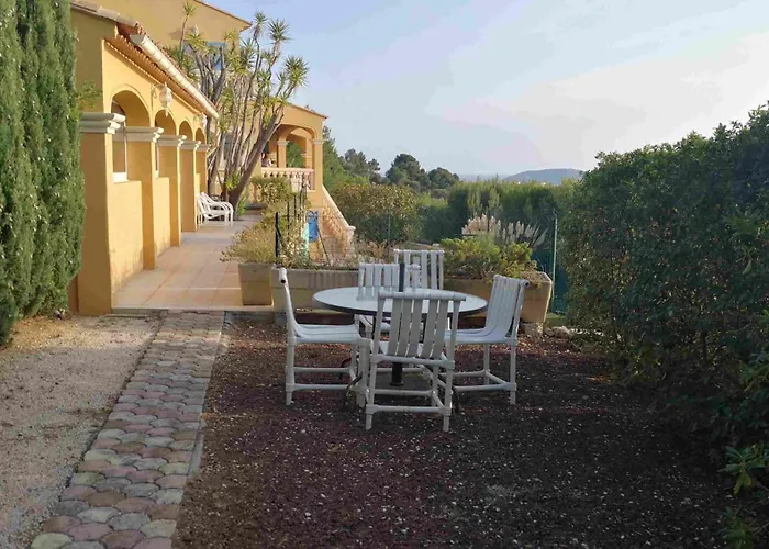 Frühstückspension La Maison Bleue Toulon